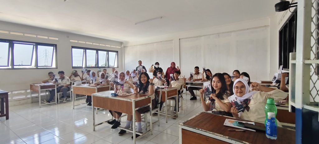 Prodi Manajemen, 
Prodi Bisnis Digital,
Prodi Kesejahteraan Sosial,
Prodi Psikologi, 
Universitas Binawan,
Jakarta, 
https://fbis.binawan.ac.id/
